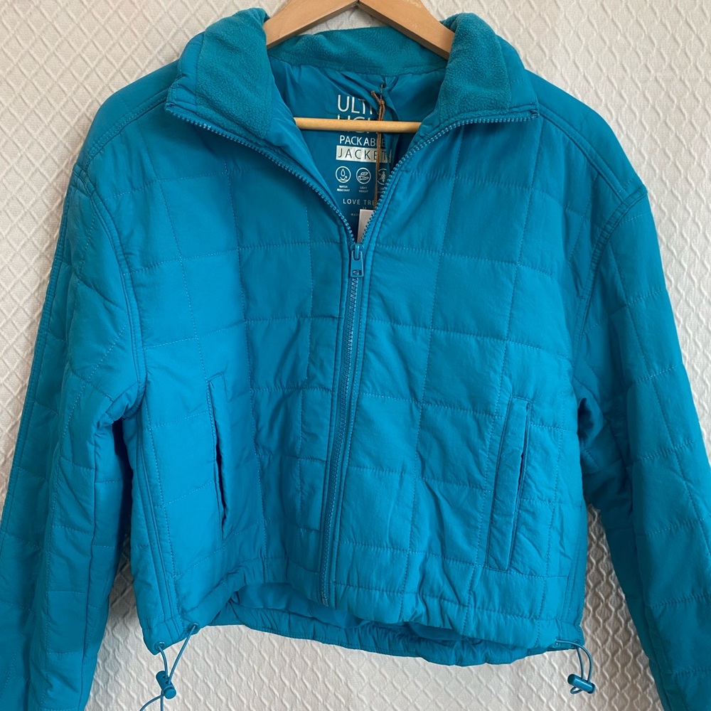 Love Tree Light Quilted Jacket. Teal/Aqua/Blue. New! Medium. Travel Bag Included